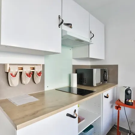 With A 20sqm Terrace 10min From La Croisette 아파트 칸느
